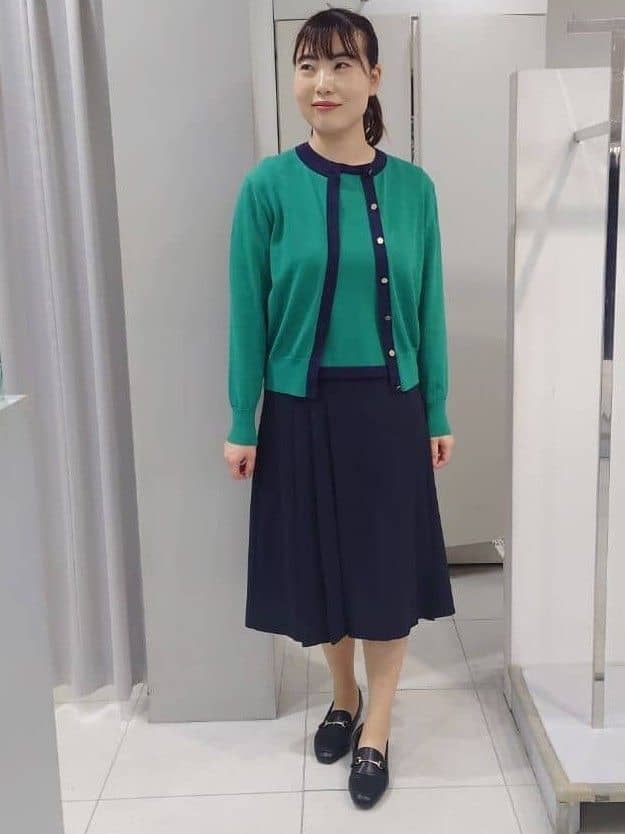 AZUSAさんの「Reflect｜【アンサンブル可】バイカラーカーディガン」を使ったコーディネート