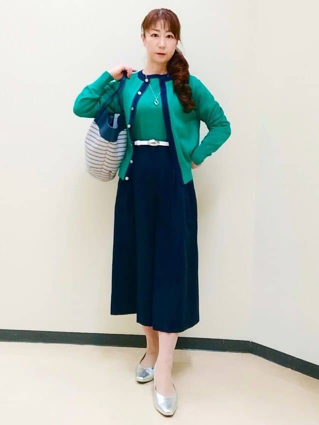 花さんの「Reflect｜【アンサンブル可】バイカラーニット」を使ったコーディネート