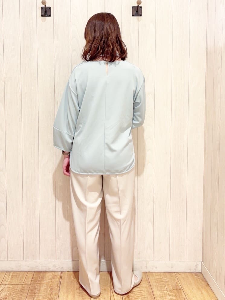 あいこさんの「SHOO･LA･RUE｜【高レビュー/着丈選べる/S-LL/洗濯機可】楽ちん&times;きれい見え ストレッチワイドパンツ」を使ったコーディネート
