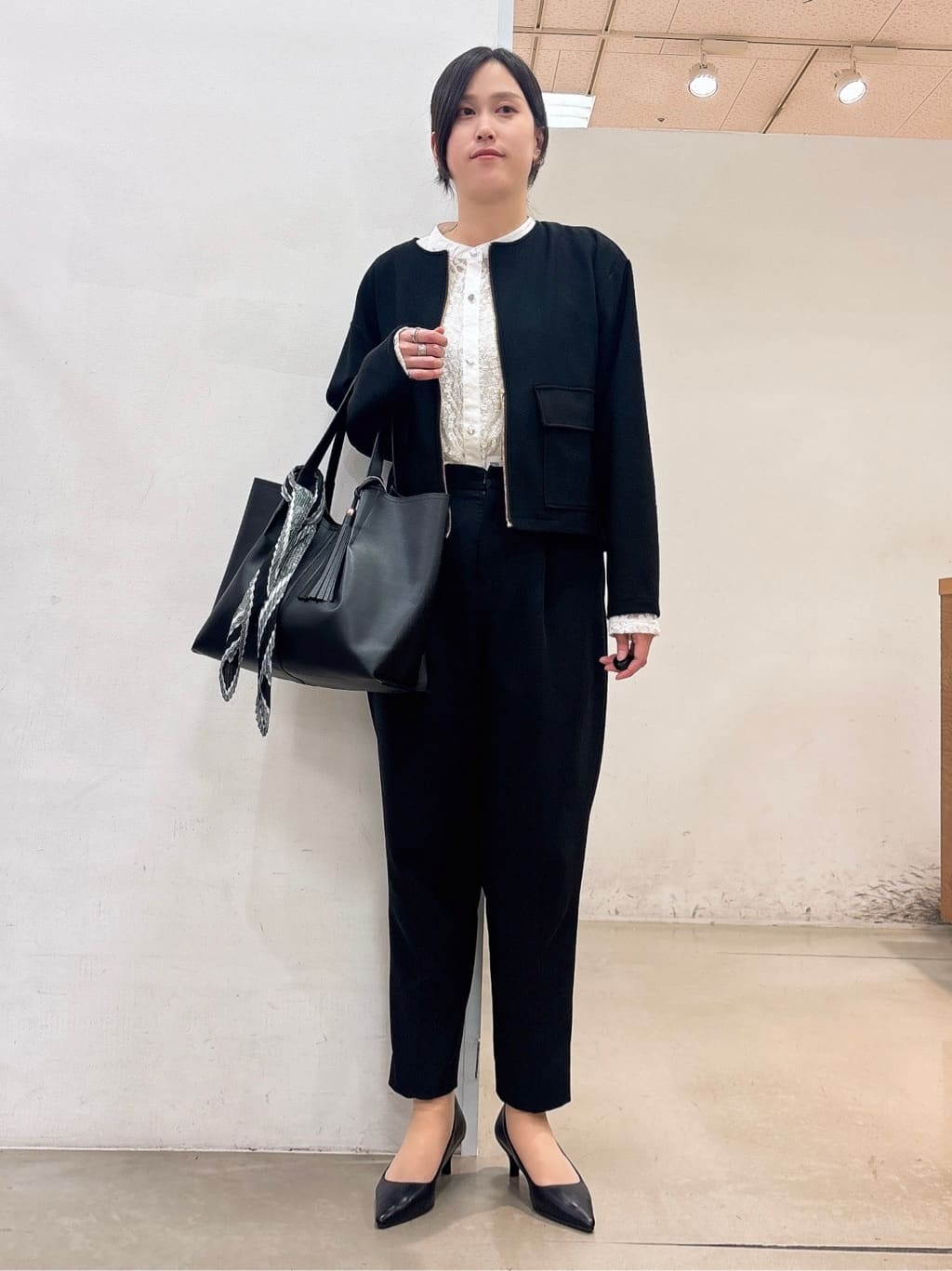 しばさんの「THE SHOP TK｜【オンオフ問わず活躍】ダンボールカルゼジャケット」を使ったコーディネート
