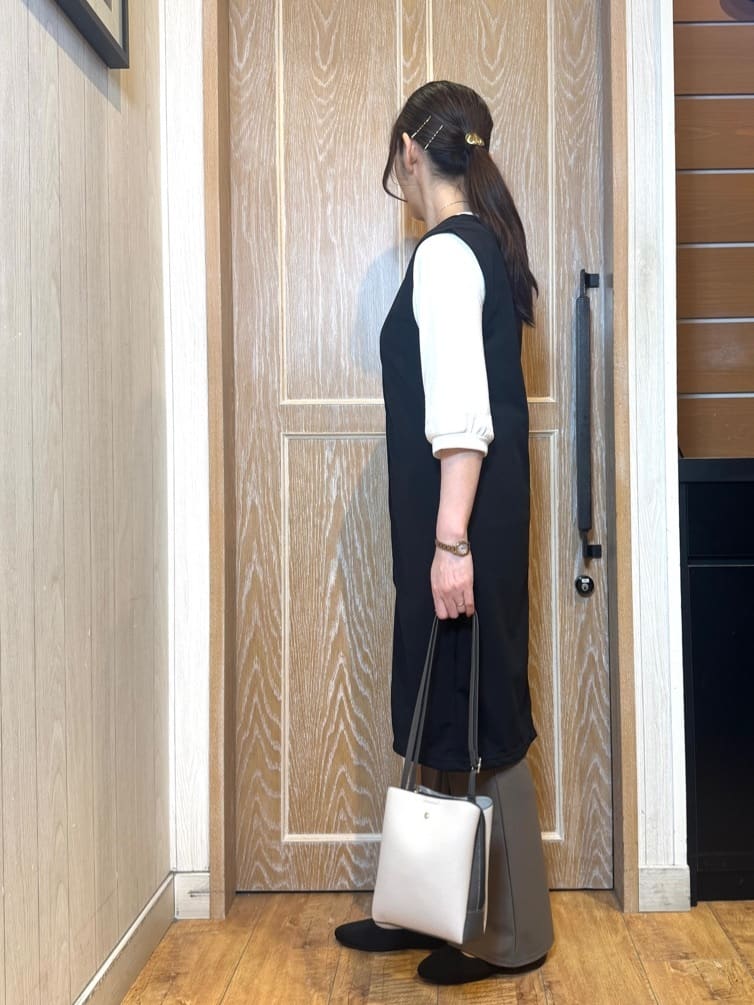 KAORIさんの「SHOO･LA･RUE｜【2点セット/洗濯機可/S-LL】ジレにもなるジャンスカ+5分袖Tシャツ」を使ったコーディネート