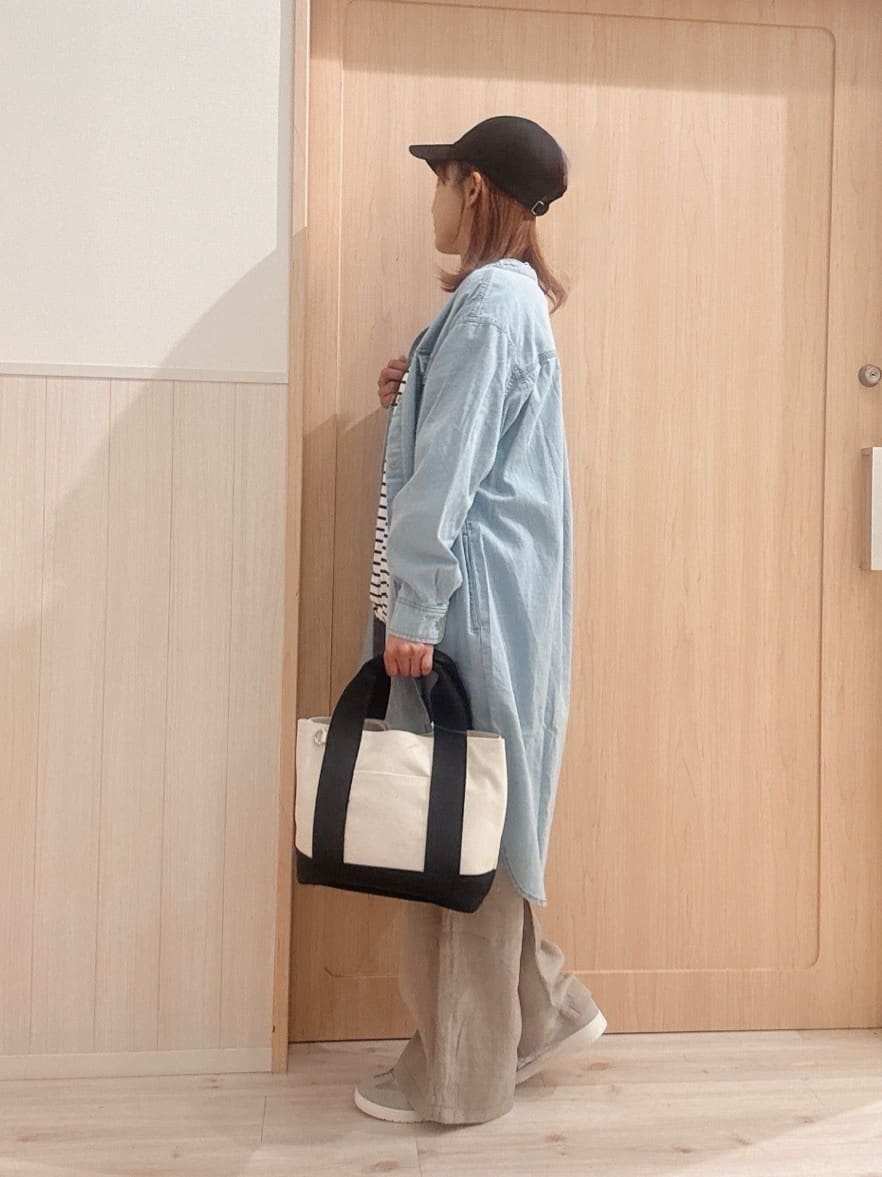 モカさんの「SHOO･LA･RUE｜【UV/体型カバー】とろみフロントタック7分袖ゆるトップス」を使ったコーディネート