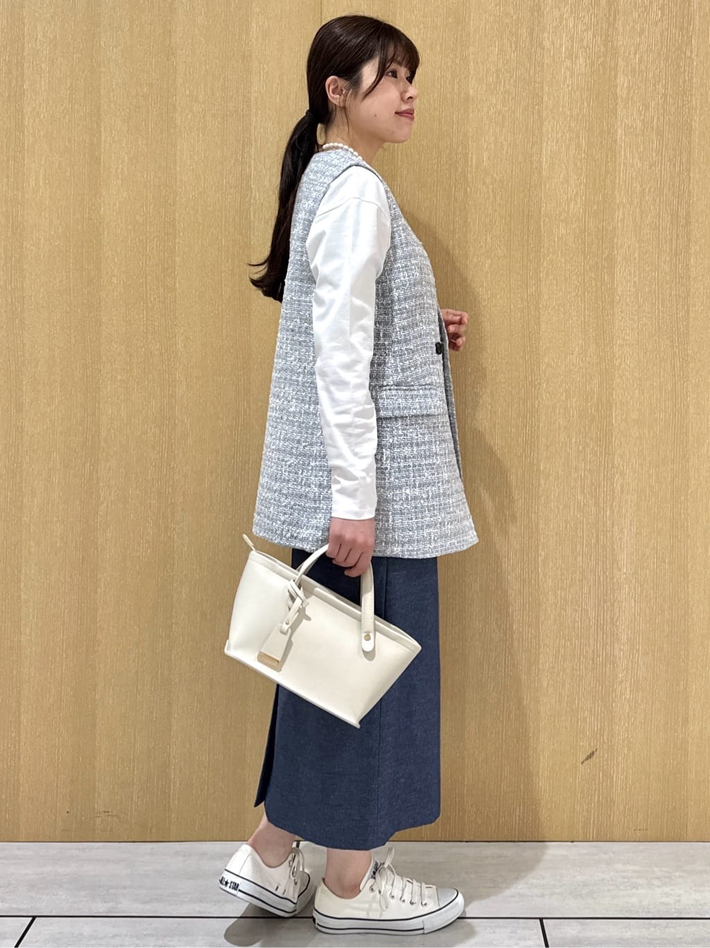 nanaさんの「UNTITLED｜【きれいめカジュアル】ツイードカラーレスジレ」を使ったコーディネート