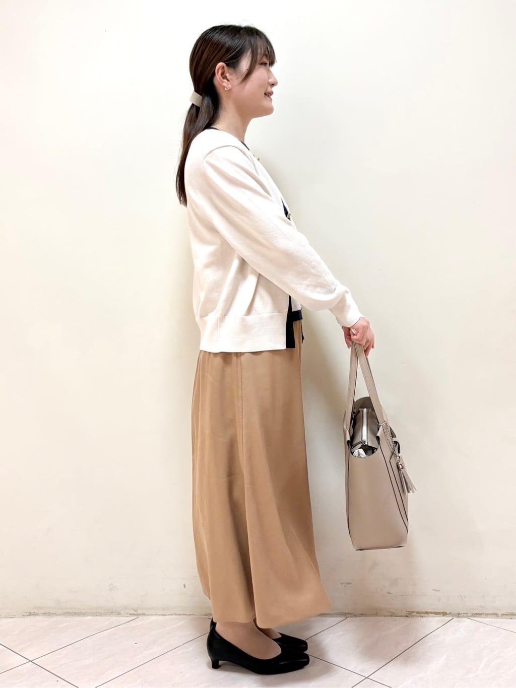 mikiさんの「Reflect｜【アンサンブル可】バイカラーカーディガン」を使ったコーディネート