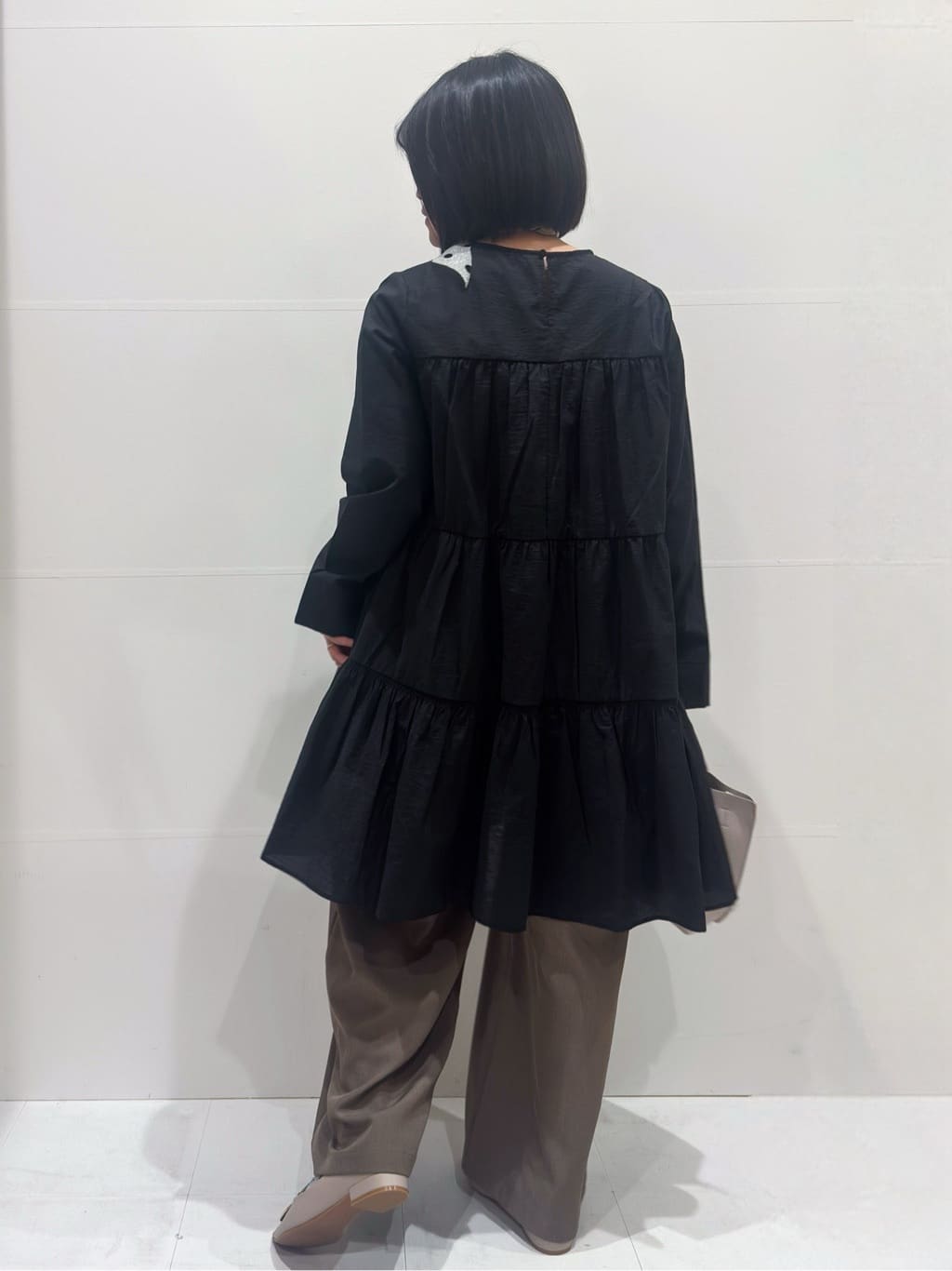 Minさんの「OPAQUE.CLIP｜ティアードミニワンピース【洗濯機OK】」を使ったコーディネート