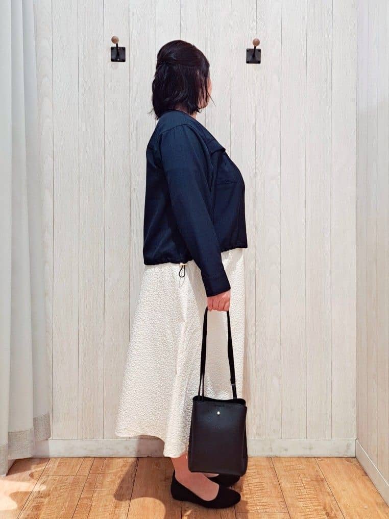 kotomiさんの「SHOO･LA･RUE｜【S-LL/二の腕カバー】品よく隠せる ドット刺繍5分袖ニット」を使ったコーディネート