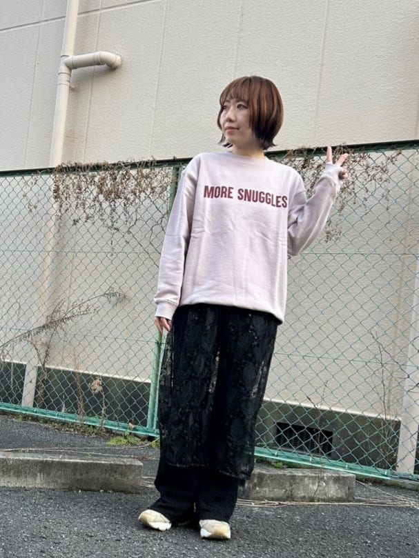 ga_riさんの「THE SHOP TK｜PEANUTS ／ ピーナッツ スヌーピー ミニ裏毛スウェット」を使ったコーディネート