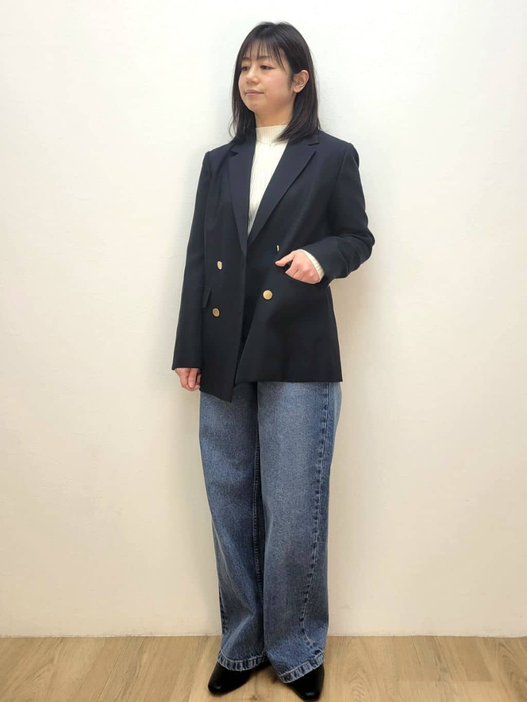 LISAさんの「OPAQUE.CLIP｜金ボタンダブルブレストテーラードジャケット／セットアップ対応【洗える】」を使ったコーディネート