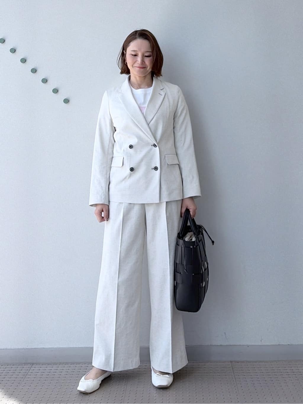 yoshikadoさんの「DRESSTERIOR｜【セットアップ可/吸水速乾/ウォッシャブル】リネンブレンドオックスダブルジャケット」を使ったコーディネート
