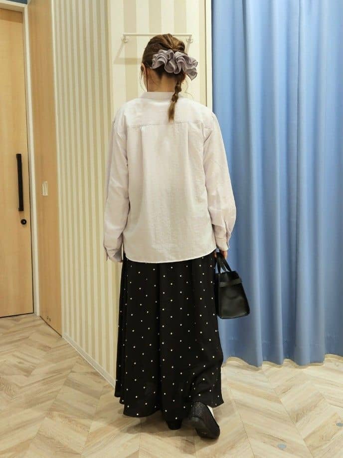 Ikumiさんの「SHOO･LA･RUE｜【2WAY】サイドベルトが上品 ミニトートバッグ」を使ったコーディネート