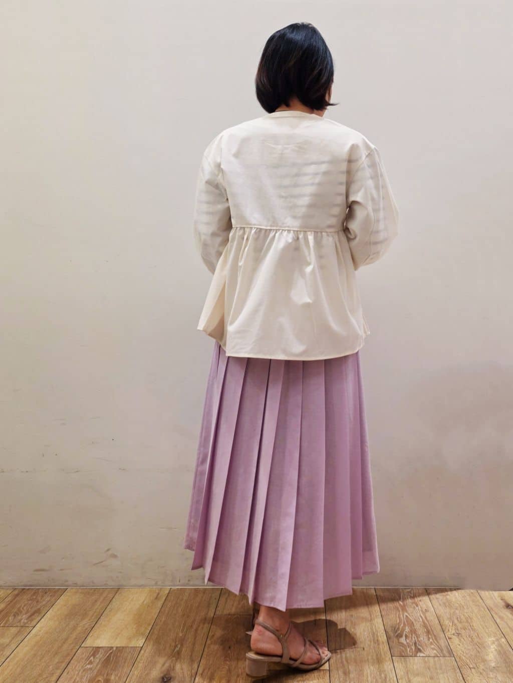 yuyuさんの「OPAQUE.CLIP｜撥水ノーカラーペプラムブルゾン【洗濯機OK／抗ピル】」を使ったコーディネート