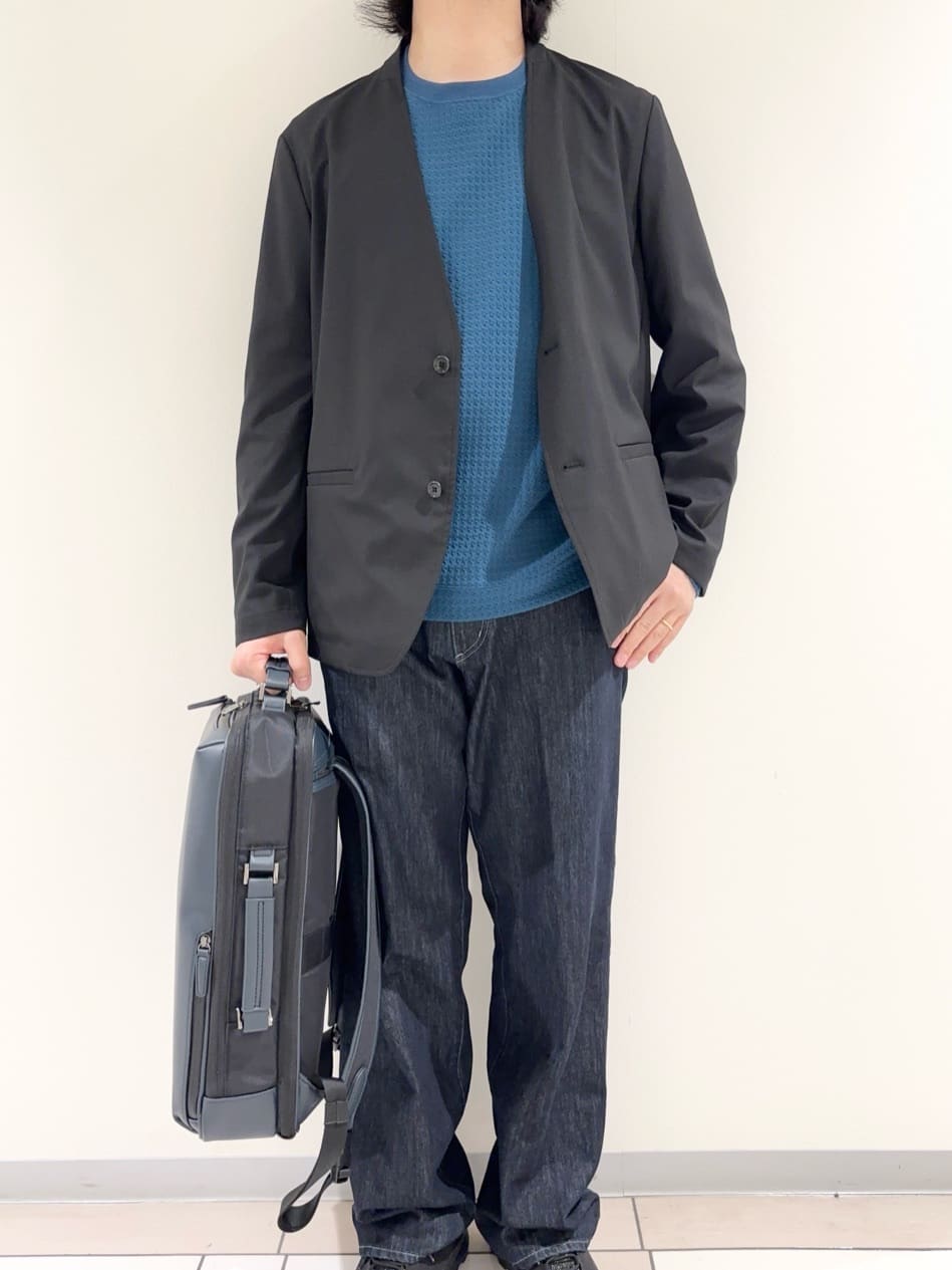 及川さんの「TAKEO KIKUCHI｜【ON／OFF兼用】CARREMANファブリック ノーカラージャケット」を使ったコーディネート