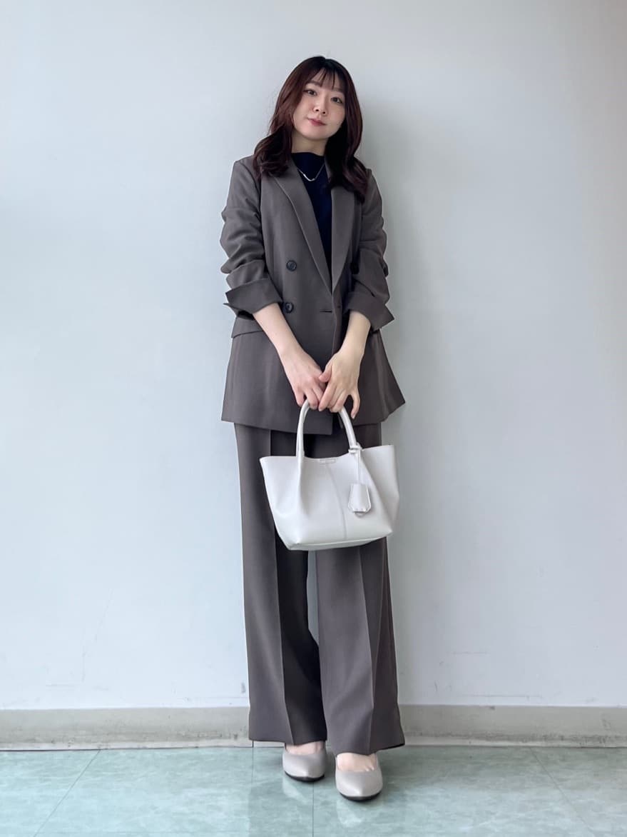 KAHOさんの「UNTITLED｜【新色追加/セットアップ可】エアリー ダブルブレストジャケット」を使ったコーディネート