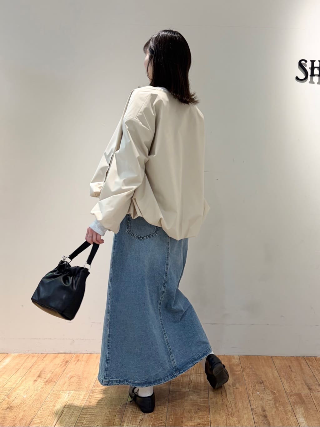Juraさんの「SHOO･LA･RUE｜【洗濯機可/S-LL】コーデの主役になる ロゴアソート 裏毛スウェット」を使ったコーディネート
