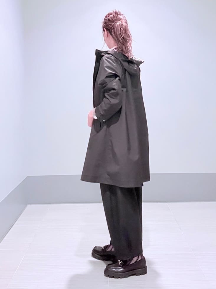 Yamaさんの「DRESSTERIOR｜【ウォッシャブル/撥水素材】撥水フーテッドツイルコート」を使ったコーディネート