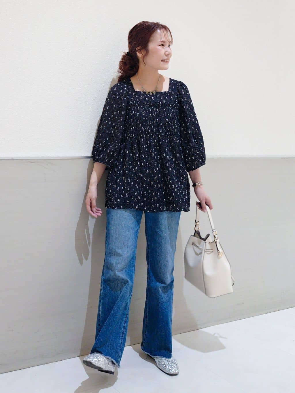 maruさんの「THE SHOP TK｜【通勤にもデイリーにも】CAVIAN 金ボタンダブルブレストジャケット」を使ったコーディネート