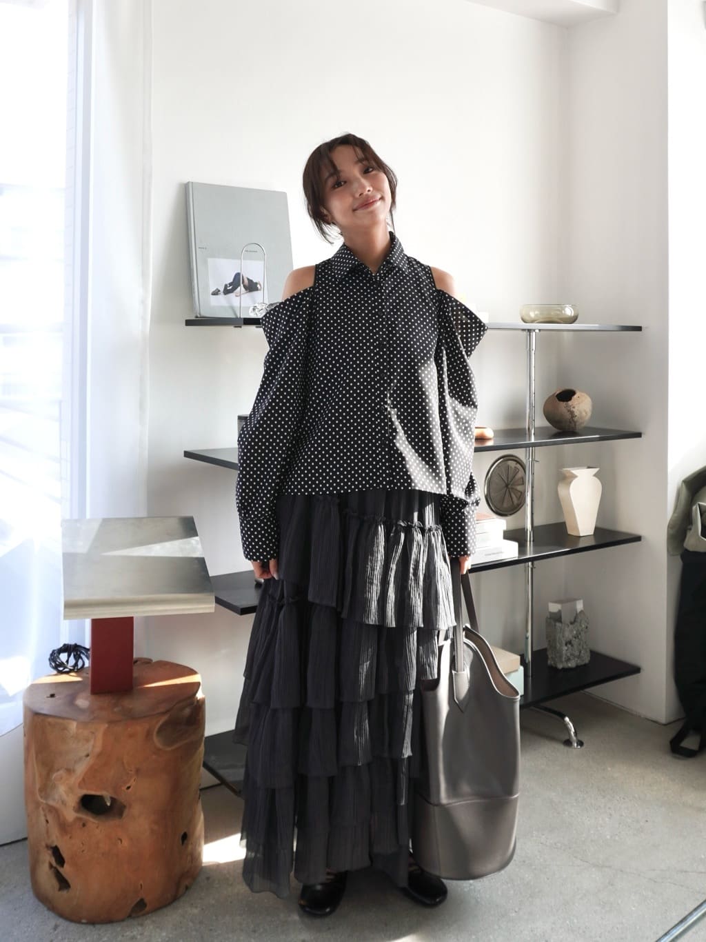 CODE A 本部スタッフさんの「CODE A｜dots open shoulder shirts」を使ったコーディネート