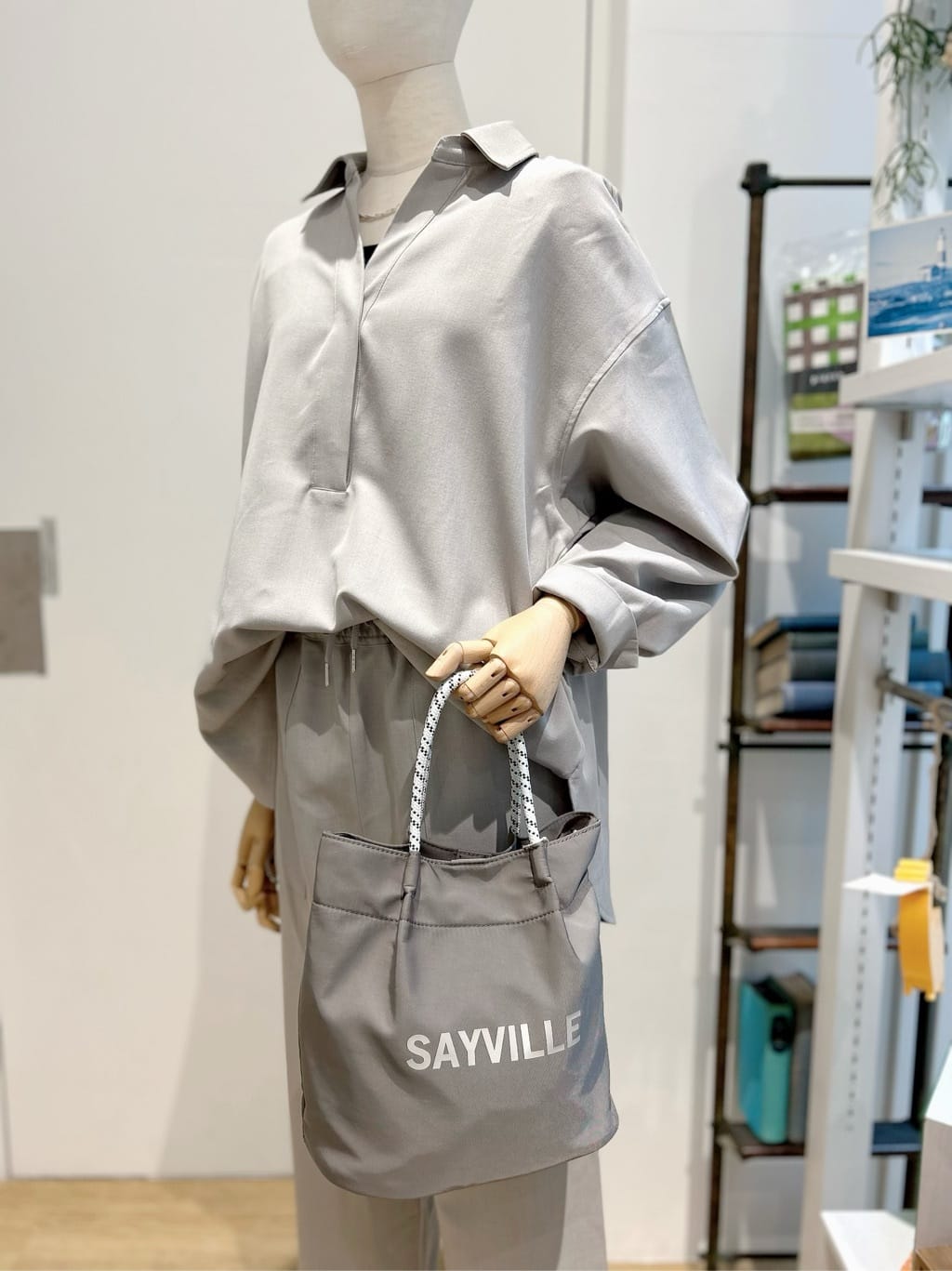 YOUKOさんの「Dessin｜【2WAY/軽量】コードハンドルミニトート」を使ったコーディネート