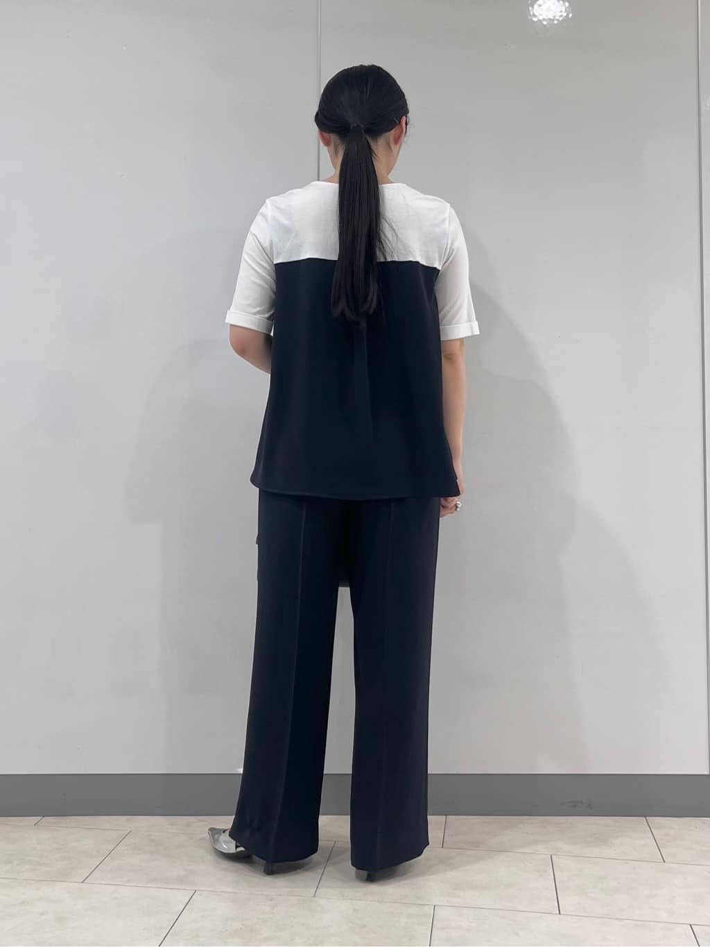 hasuさんの「INDIVI｜【着る日傘／SETUP可能】ビスチェレイヤード風トップス」を使ったコーディネート