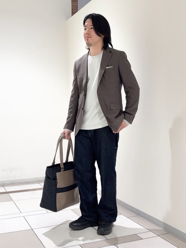 及川さんの「TAKEO KIKUCHI｜【BOWLER HAT LABEL】トロピカルシャンブレージャケット」を使ったコーディネート