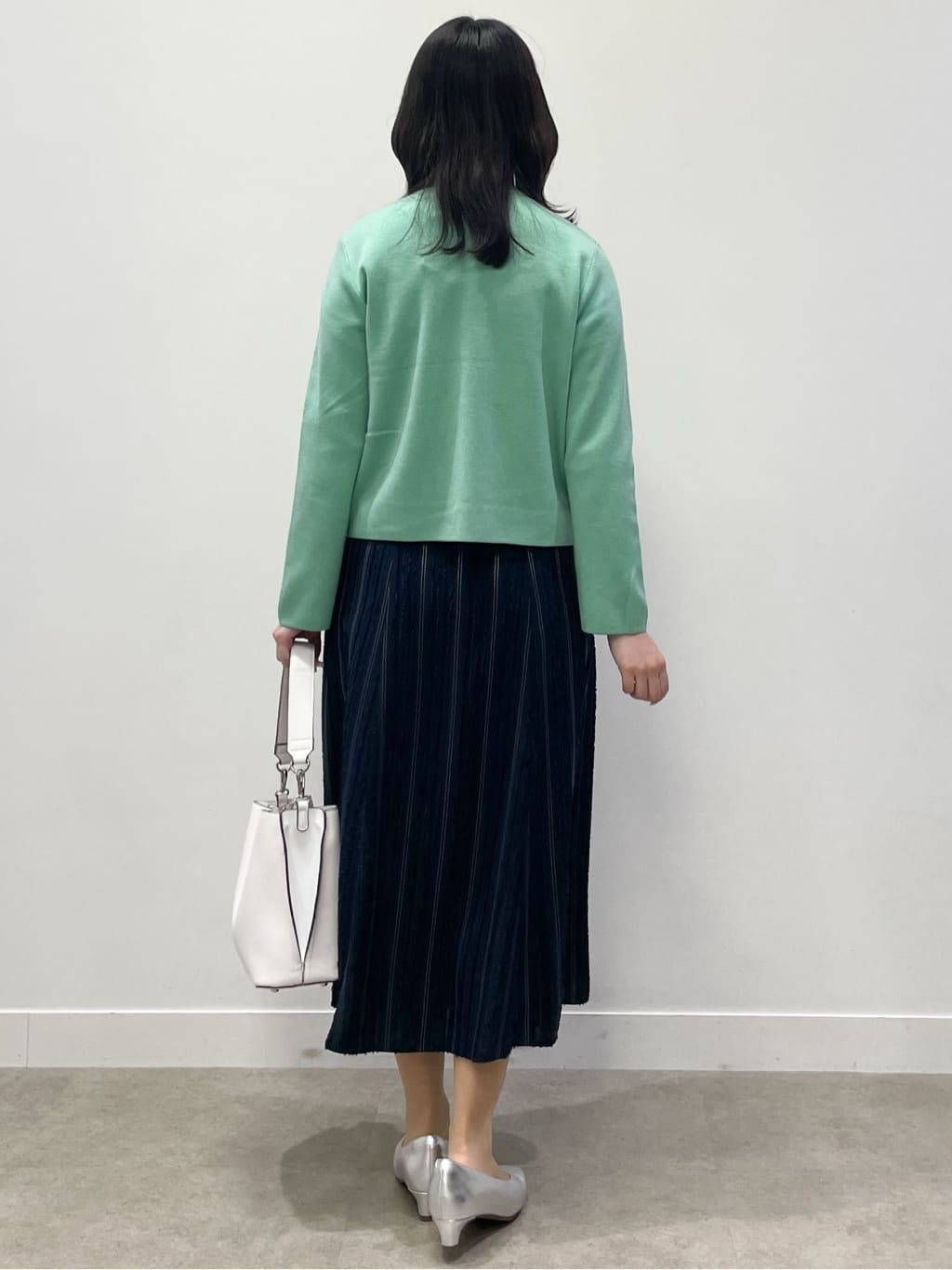 yukariさんの「Reflect｜【選べる5色／アンサンブル可】クルーネックカーディガン」を使ったコーディネート