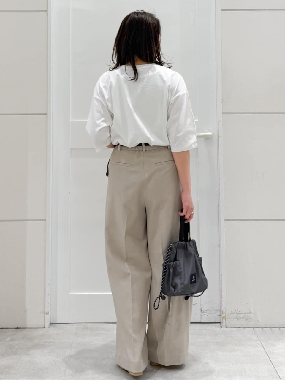 yuka.aさんの「OPAQUE.CLIP｜美脚ストレッチストレートワイドパンツ【洗濯機OK】」を使ったコーディネート