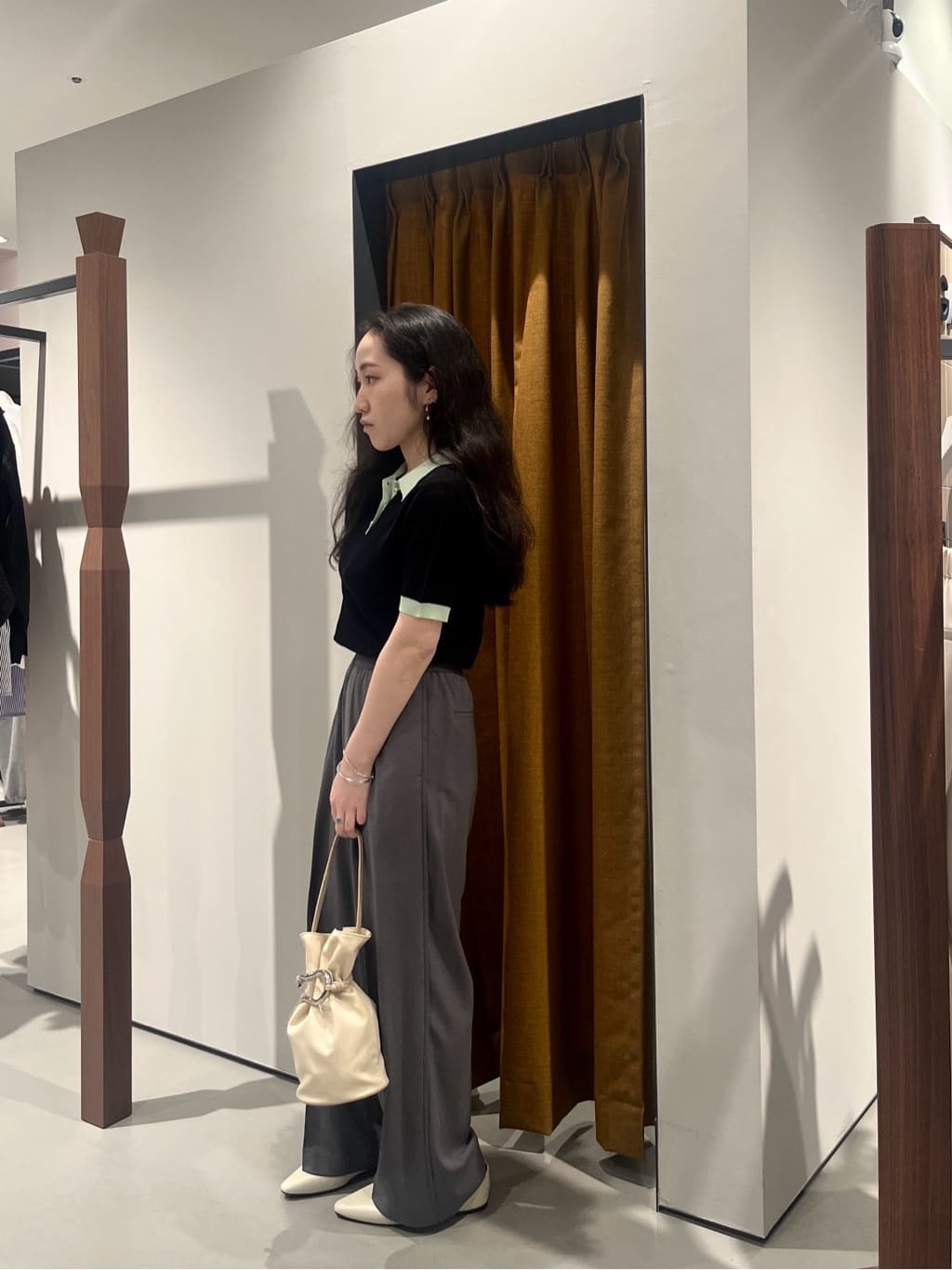 Uminoさんの「INDIVI｜チェーンブレスレット」を使ったコーディネート