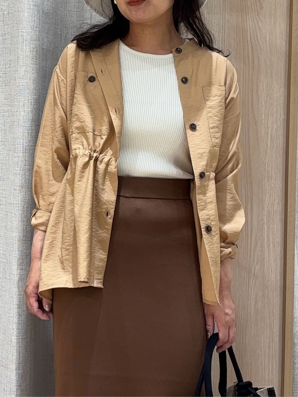 miraiさんの「grove｜高評価！【体型カバー・洗える】シアーサファリシャツジャケット」を使ったコーディネート
