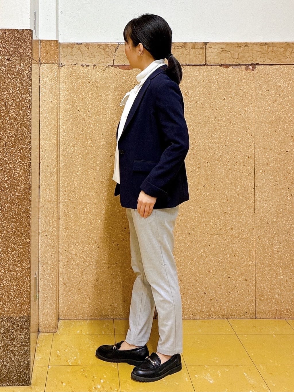 hattoriさんの「INDIVI｜【2点セット／洗える】ツイードジレ＆ボウタイブラウス」を使ったコーディネート