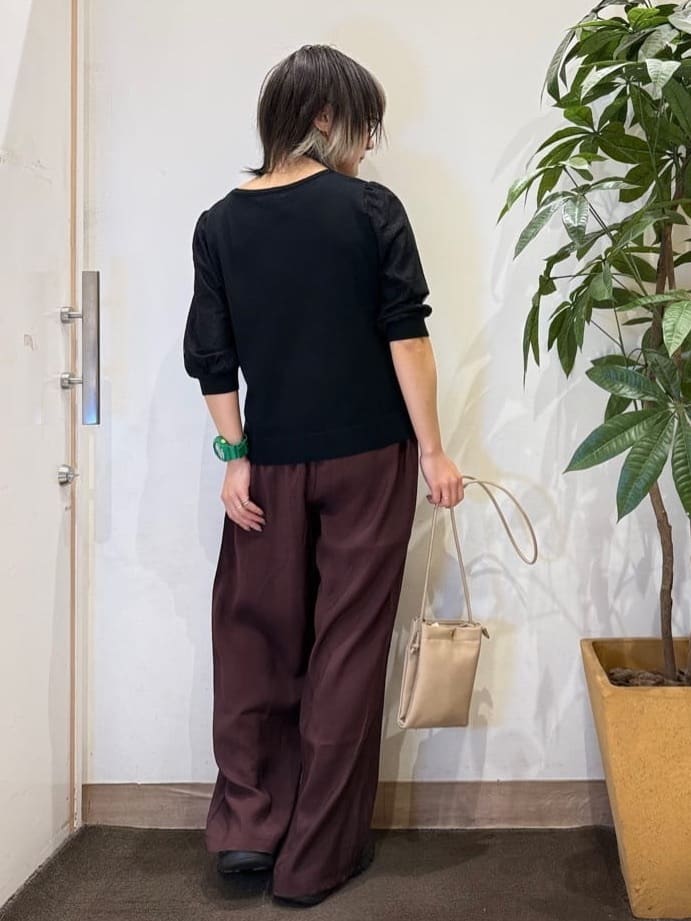 misakiさんの「SHOO･LA･RUE｜【洗濯機可/S-LL】シンプルだけど華やか レースの5分袖ニット」を使ったコーディネート