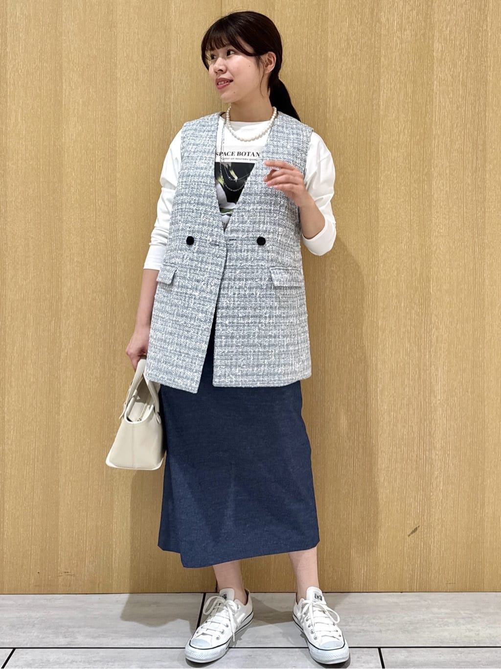 nanaさんの「UNTITLED｜【きれいめカジュアル】ツイードカラーレスジレ」を使ったコーディネート