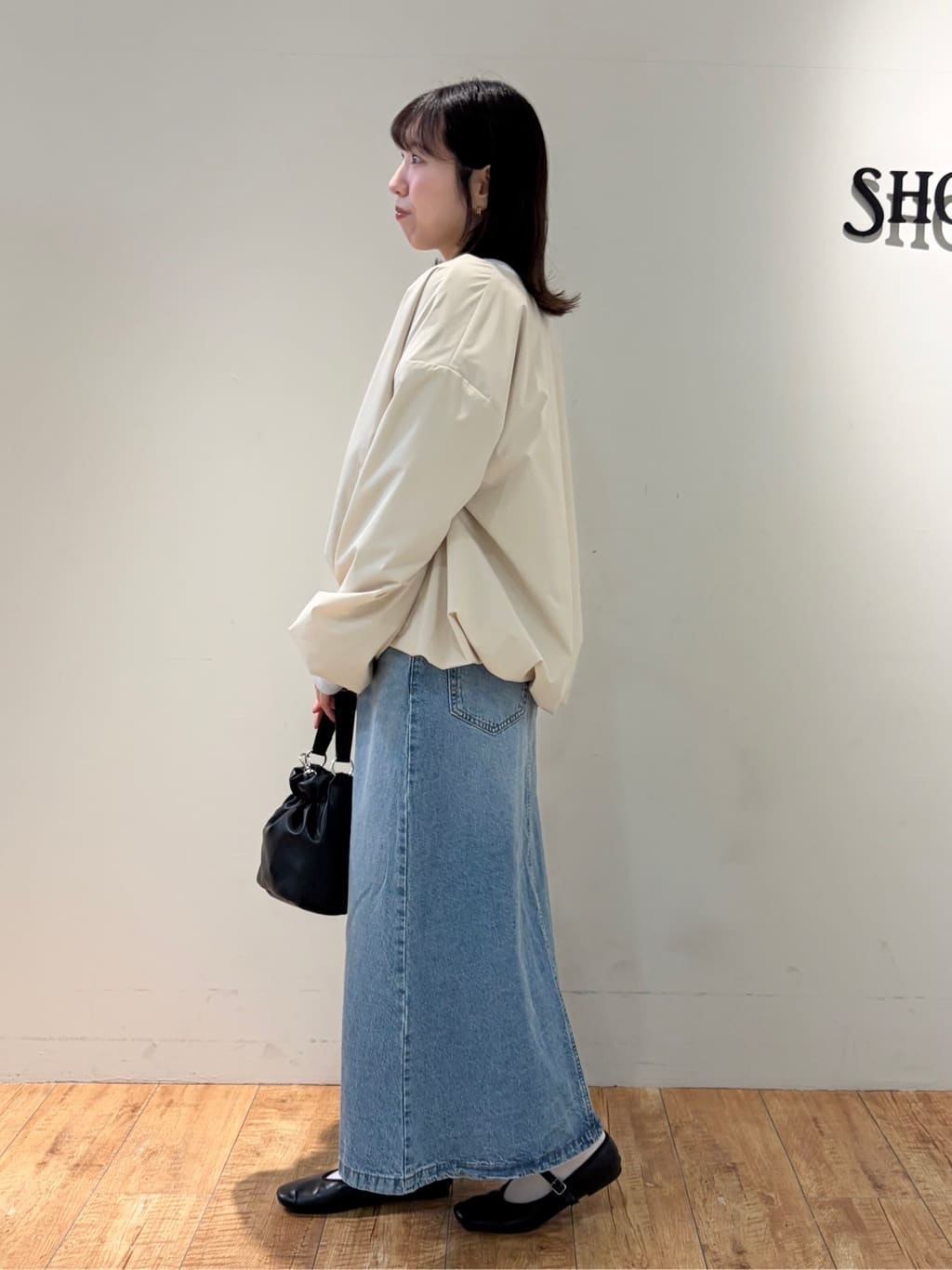 Juraさんの「SHOO･LA･RUE｜【洗濯機可/S-LL】コーデの主役になる ロゴアソート 裏毛スウェット」を使ったコーディネート