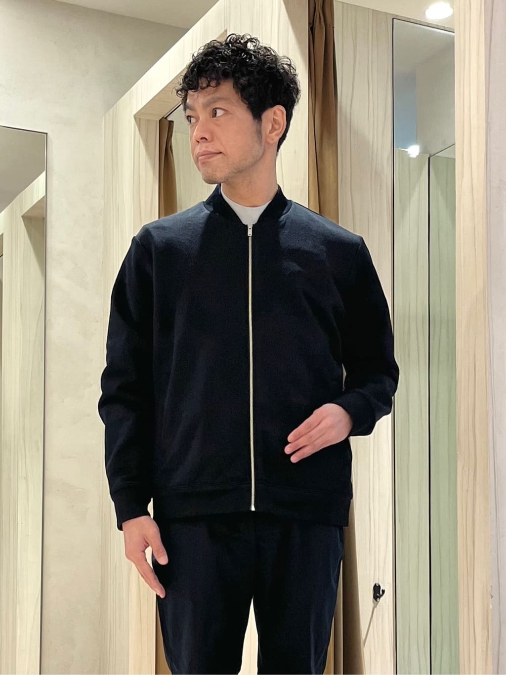 URAさんの「TAKEO KIKUCHI｜スライドパズル ジャカード ブルゾン」を使ったコーディネート