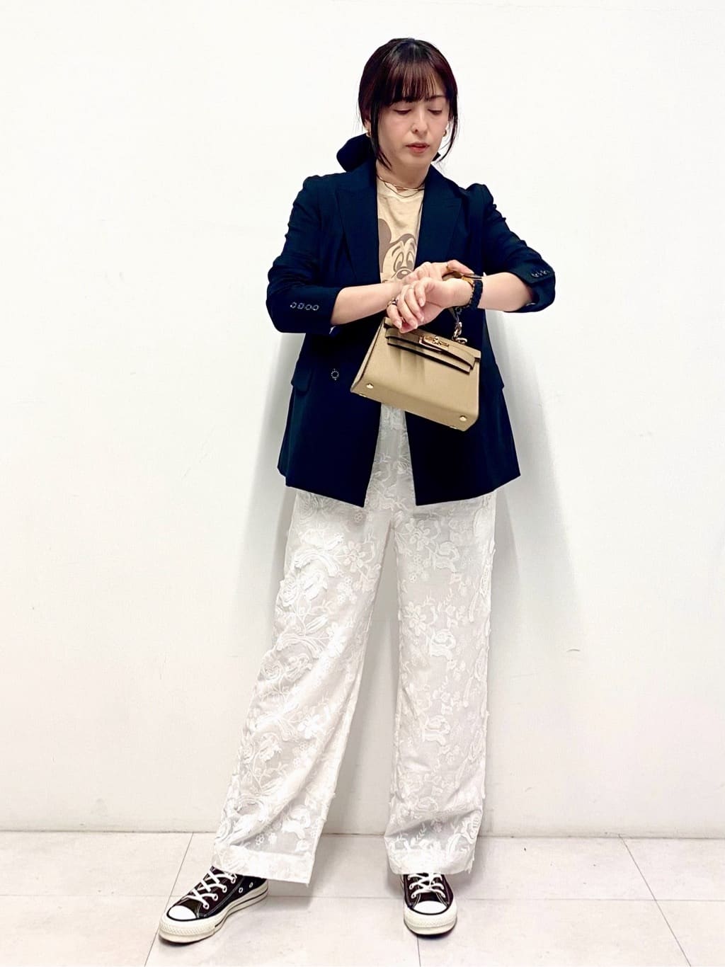 Sawaguchiさんの「DRESSTERIOR｜【ウォッシャブル/ウエストゴム】コットンエンブロイダリー イージーパンツ」を使ったコーディネート