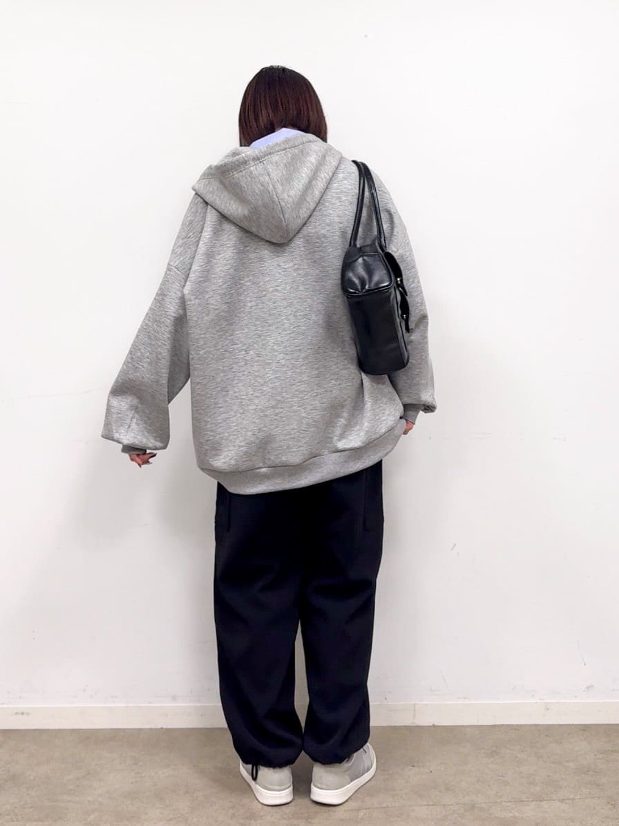𝐜𝐡𝐢𝐤𝐚さんの「SHOO･LA･RUE｜【洗濯機可/S-LL/2WAY】こなれたカジュアルスタイルに イージーカーゴパンツ」を使ったコーディネート