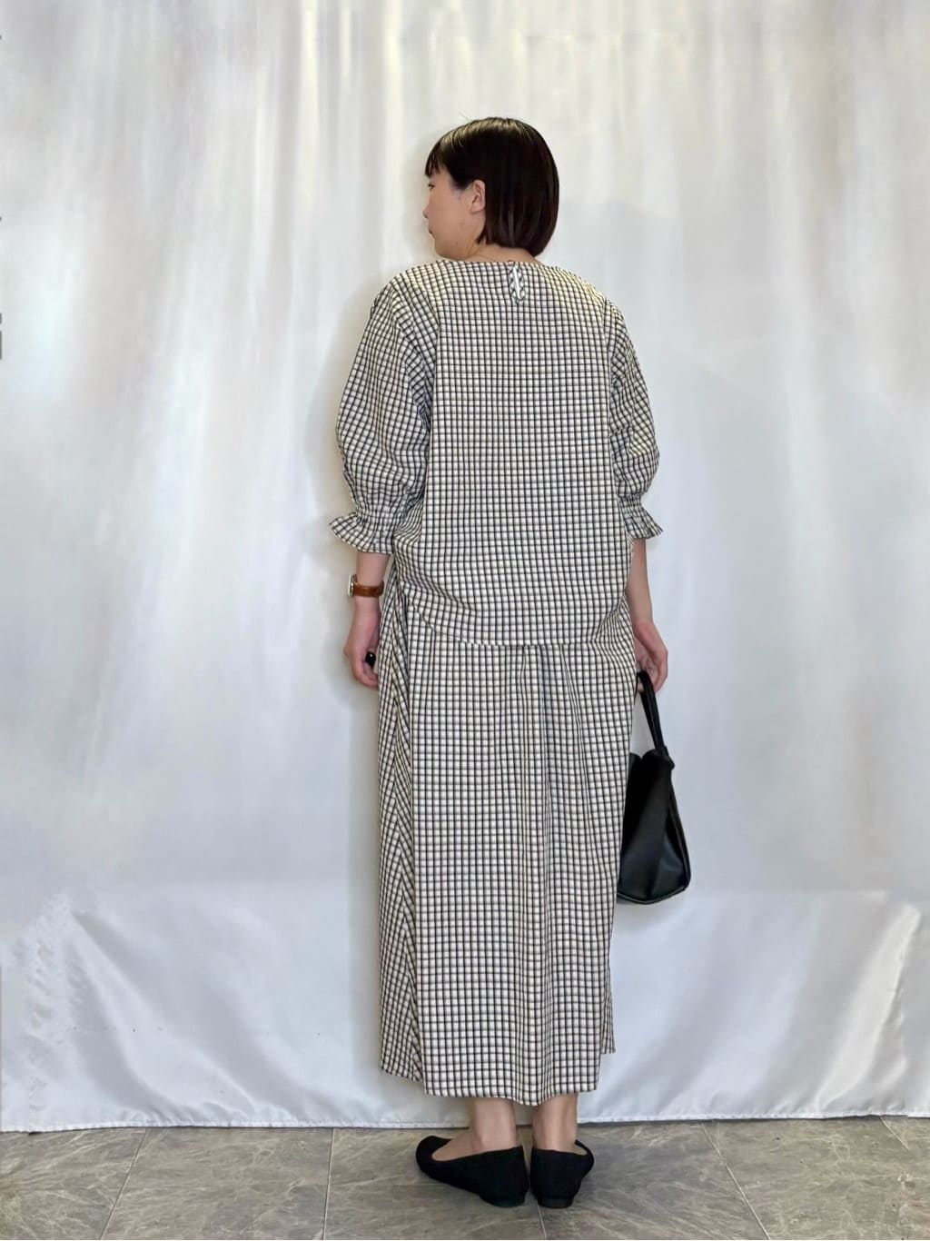 ネリさんの「SHOO･LA･RUE｜【セットアップ可/洗濯機可】上品チェックが好印象 ゆるさら6分袖ブラウス」を使ったコーディネート