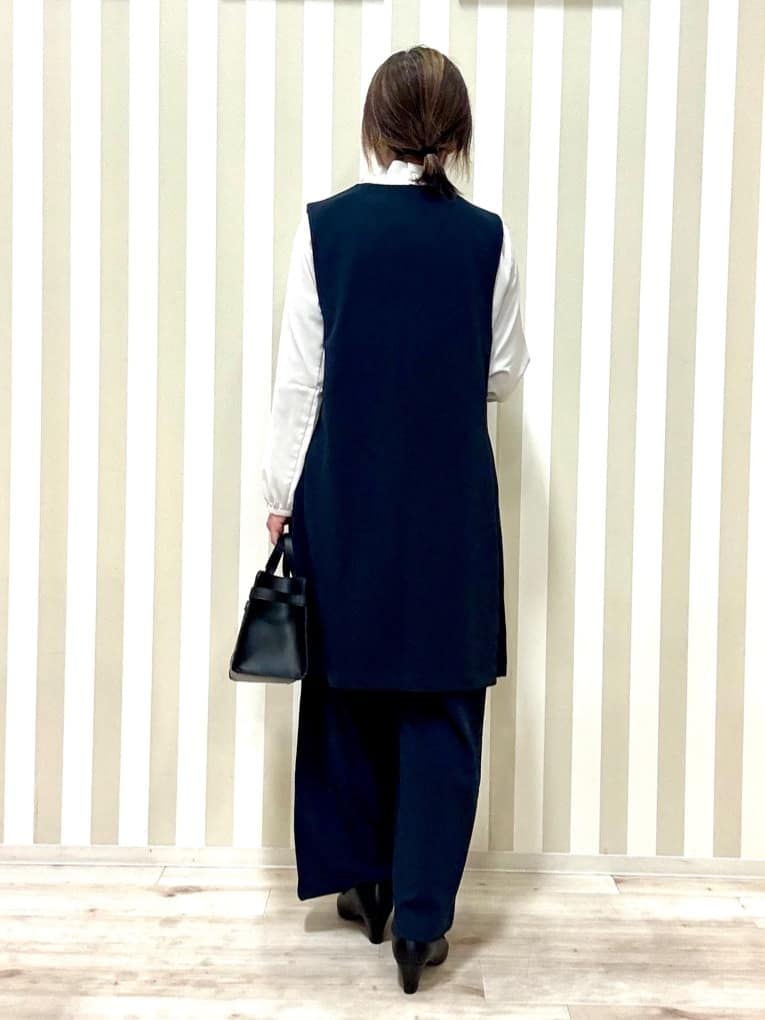pieceさんの「SHOO･LA･RUE｜【洗濯機可/セットアップ可/S-3L】きちんと楽に。カットジョーゼット ロングジレ」を使ったコーディネート