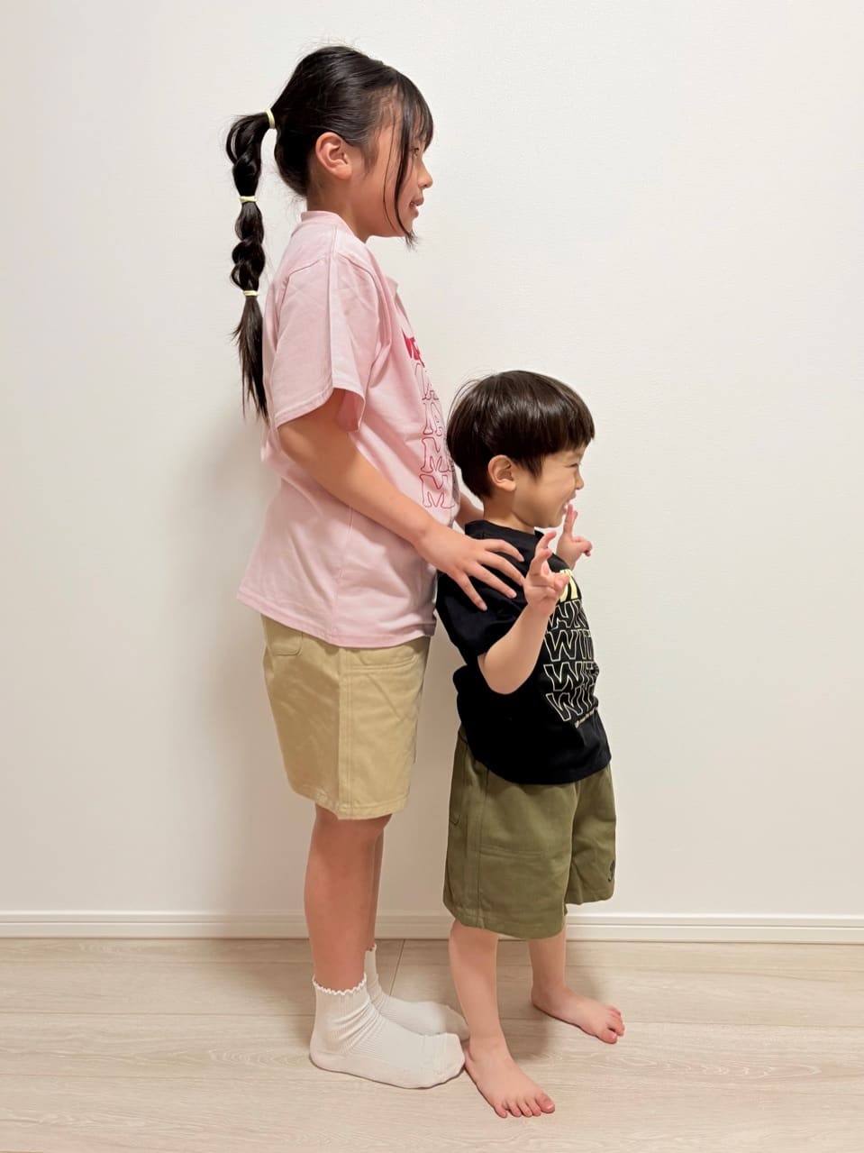 YUMIさんの「SHOO･LA･RUE｜【100-150cm】プリントロゴTシャツ」を使ったコーディネート