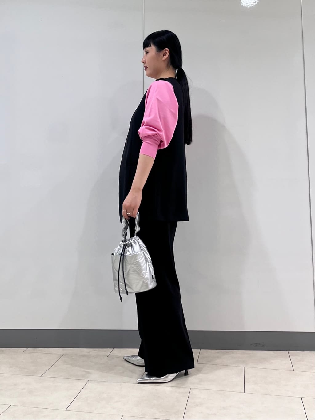 hasuさんの「INDIVI｜【洗える／多機能／SETUP可】着る日傘ジレジャケット」を使ったコーディネート