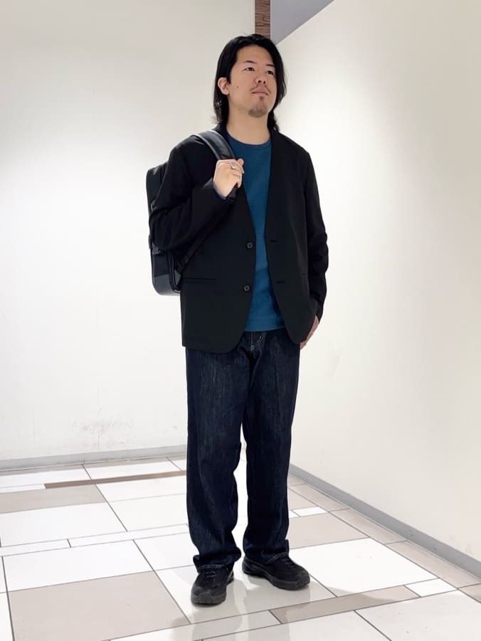 及川さんの「TAKEO KIKUCHI｜【ON／OFF兼用】CARREMANファブリック ノーカラージャケット」を使ったコーディネート