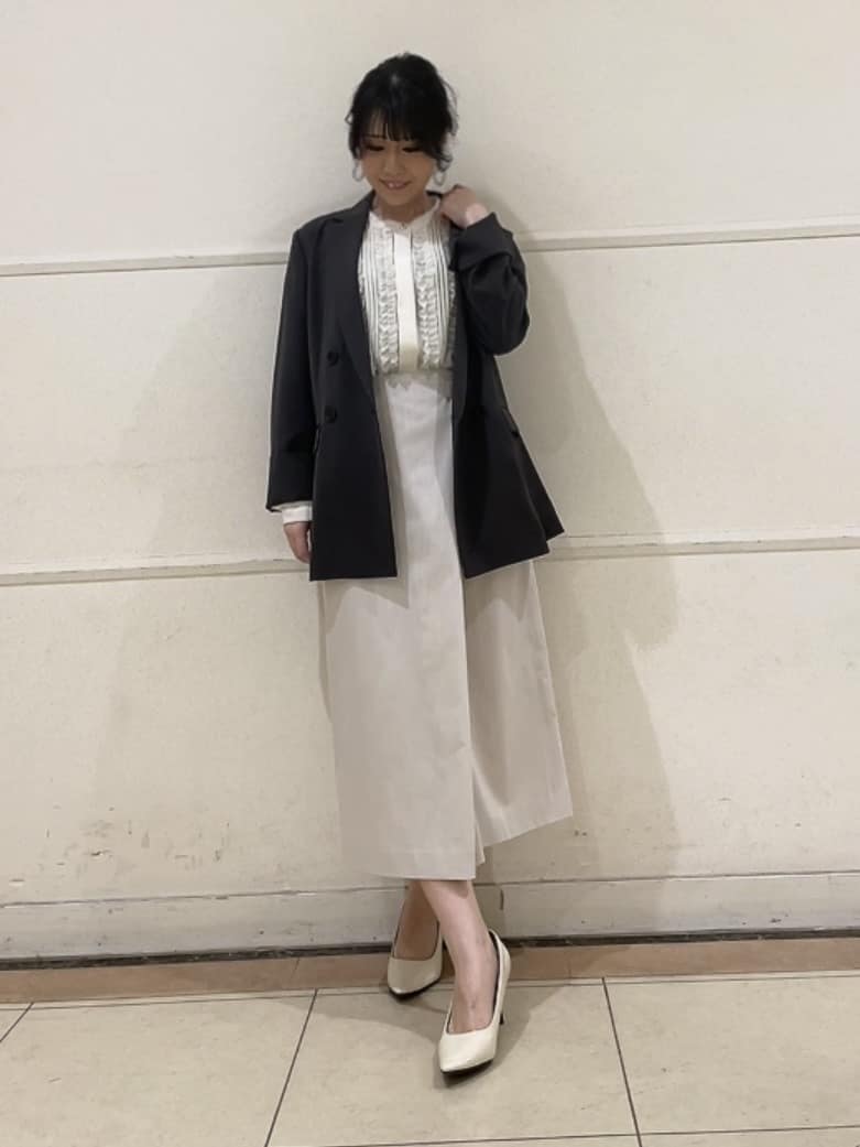 watanabeさんの「UNTITLED｜【新色追加/セットアップ可】エアリー ダブルブレストジャケット」を使ったコーディネート