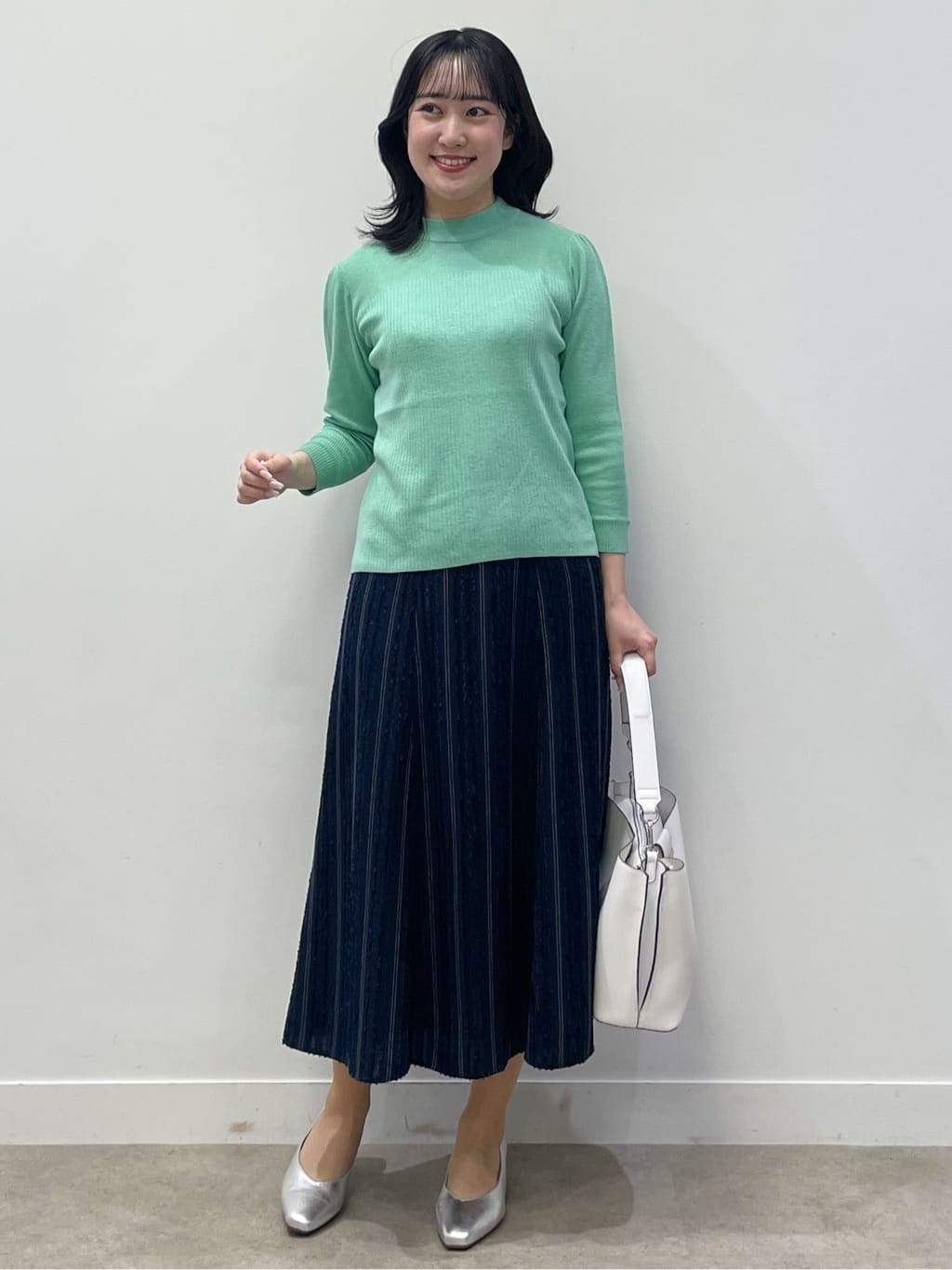 yukariさんの「Reflect｜【選べる5色／アンサンブル可】クルーネックカーディガン」を使ったコーディネート