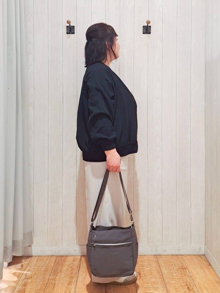 kotomiさんの「SHOO･LA･RUE｜【洗濯機可/S-LL】さらっと快適　麻調ゆるリブブルゾン」を使ったコーディネート