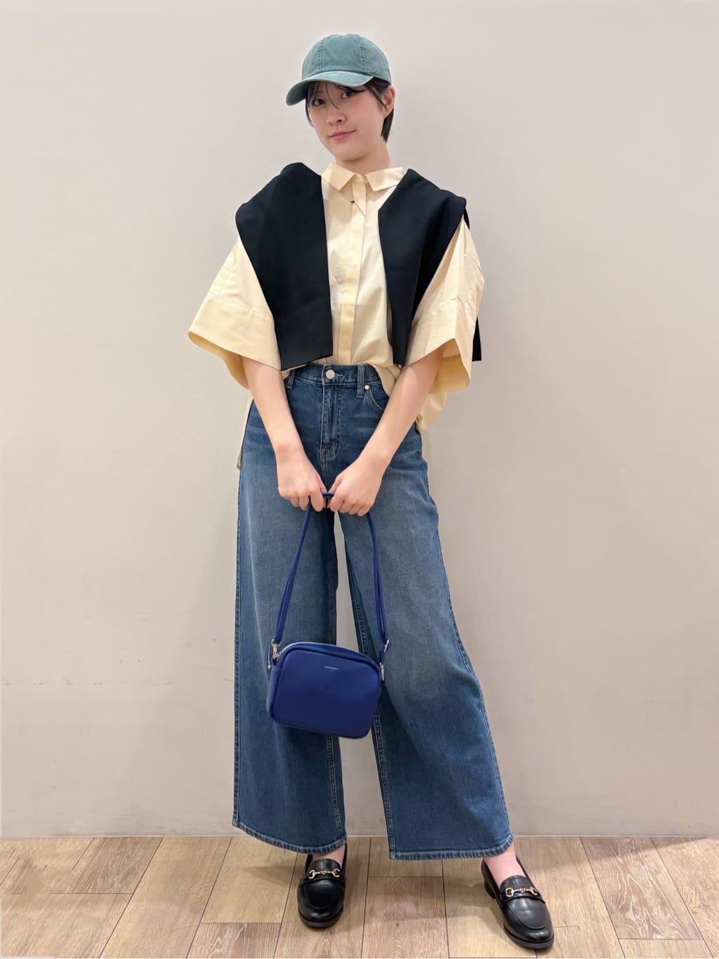 RINさんの「OPAQUE.CLIP｜【接触冷感】ハーフスリーブシャツ《洗濯機OK／防シワ加工》」を使ったコーディネート