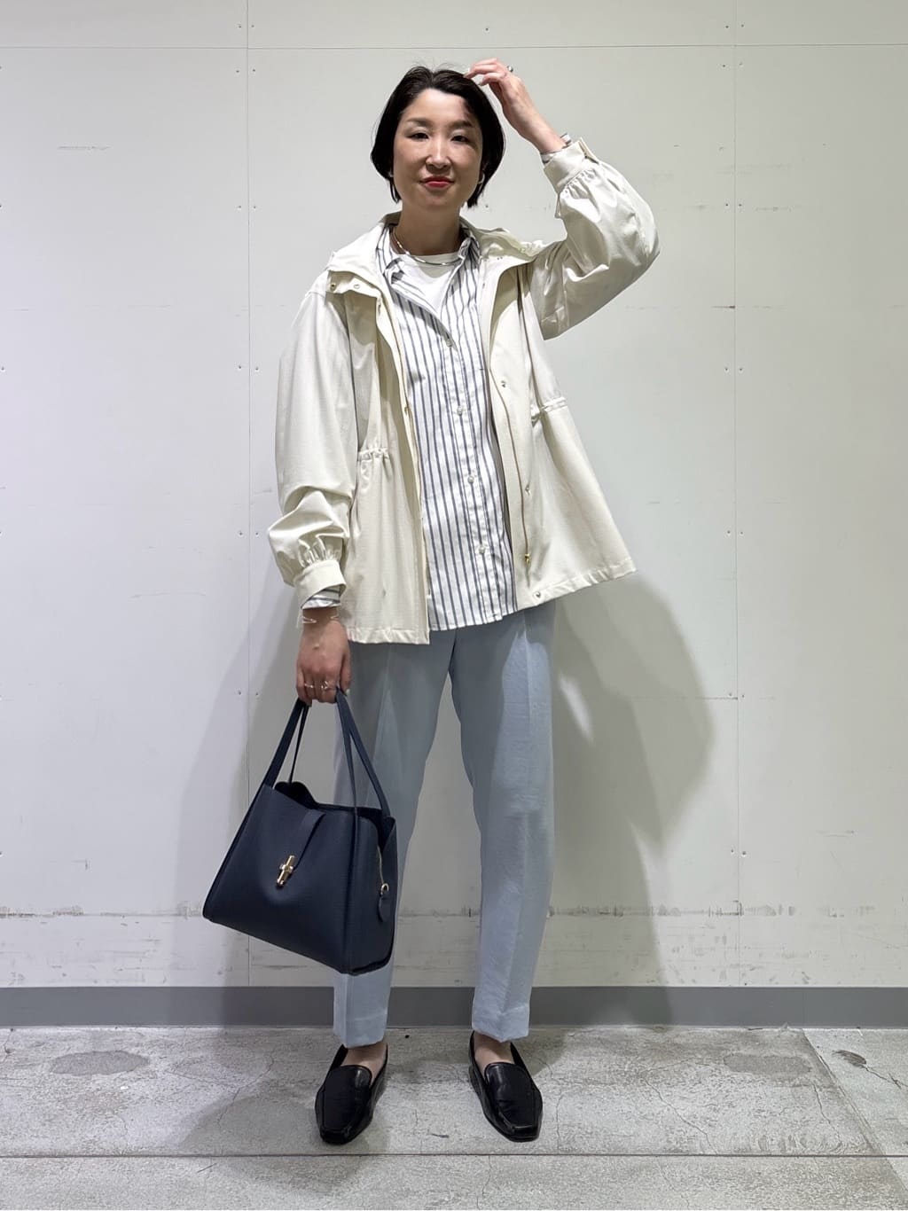 yuriさんの「INDIVI｜【洗える／UVケア／SETUP可】着る日傘テーパードパンツ」を使ったコーディネート