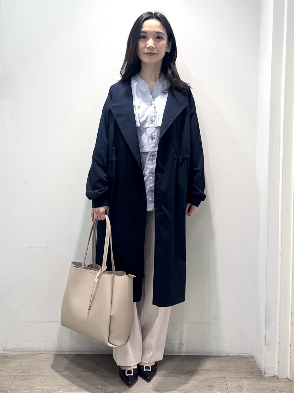 yuicciさんの「OPAQUE.CLIP｜ヴィンテージクロスノーカラーロングコート【洗濯機OK／ストレッチ／イージーアイロン】」を使ったコーディネート