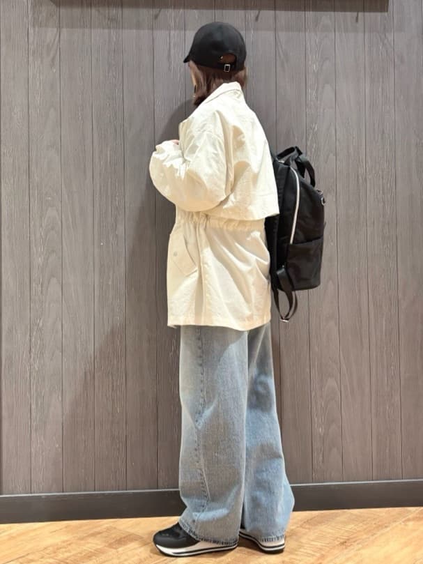 meiさんの「SHOO･LA･RUE｜【SHOO・LA・RUE DENIM/高レビュー】ゆるっと決まる こなれカーブデニムパンツ」を使ったコーディネート