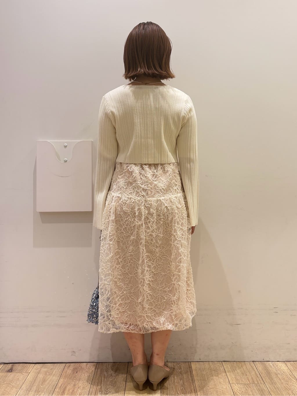 YUKOさんの「index｜《ツインセット》カーディガン&times;ニットドッキングワンピース【洗濯機OK】」を使ったコーディネート