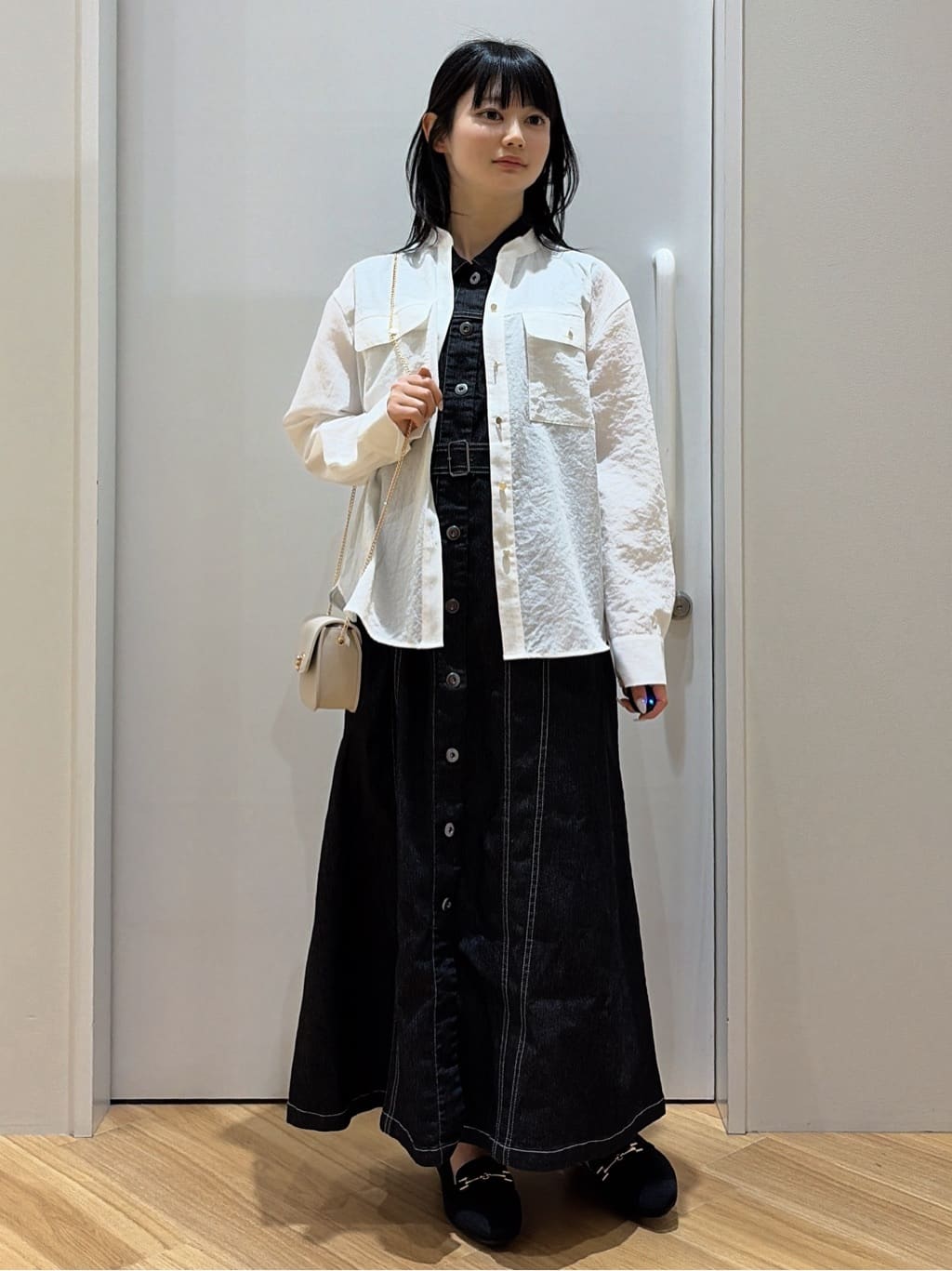 kanonさんの「grove｜【貴島明日香さん着用】お仕事も普段も。今どきワークシャツブラウス」を使ったコーディネート