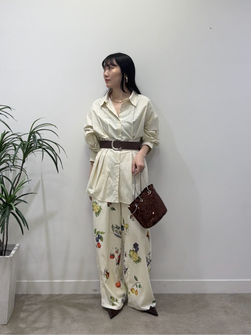 rinaさんの「INDIVI｜【一部店舗限定】フルーツプリントパンツ」を使ったコーディネート